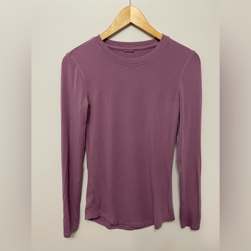 KIT AND ACE Kit Longsleeve Crewneck Tee